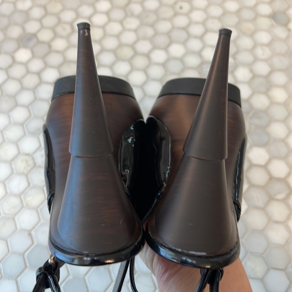 Stuart Weitzman Black Patent Heels - Picture 3 of 5
